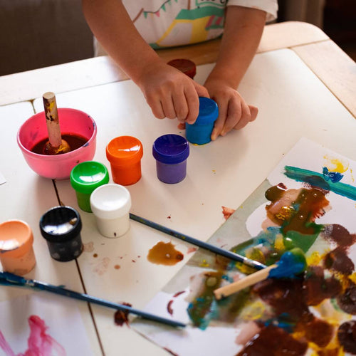 Screen-Free Activities to Keep Toddlers Busy Indoors