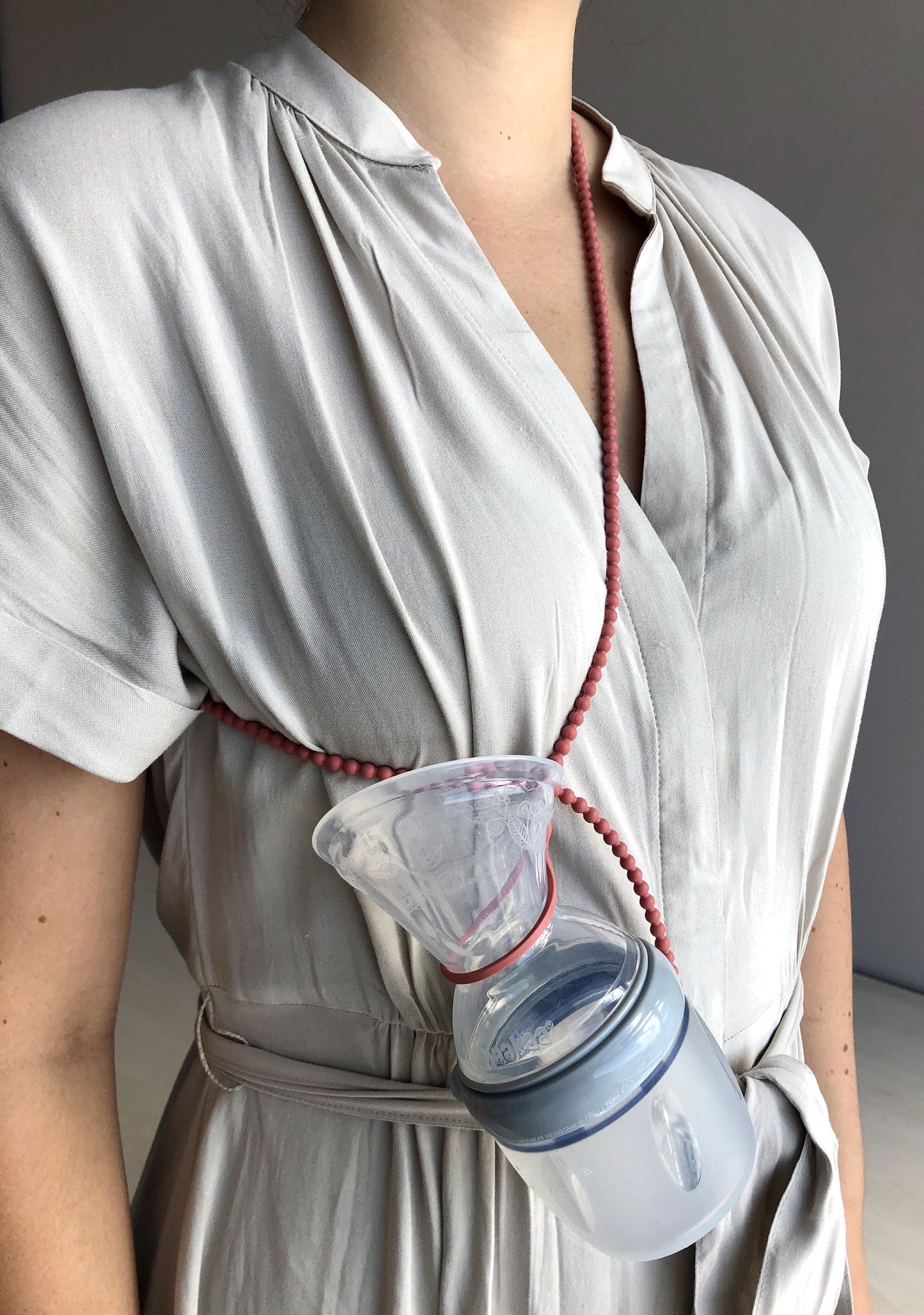 Generation 2 100/150ml with Suction Base and Breast Pump Strap Combo | Haakaa.